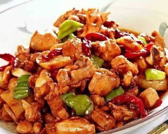 D08. Szechwan Style Chilli Chicken 特色辣子鸡